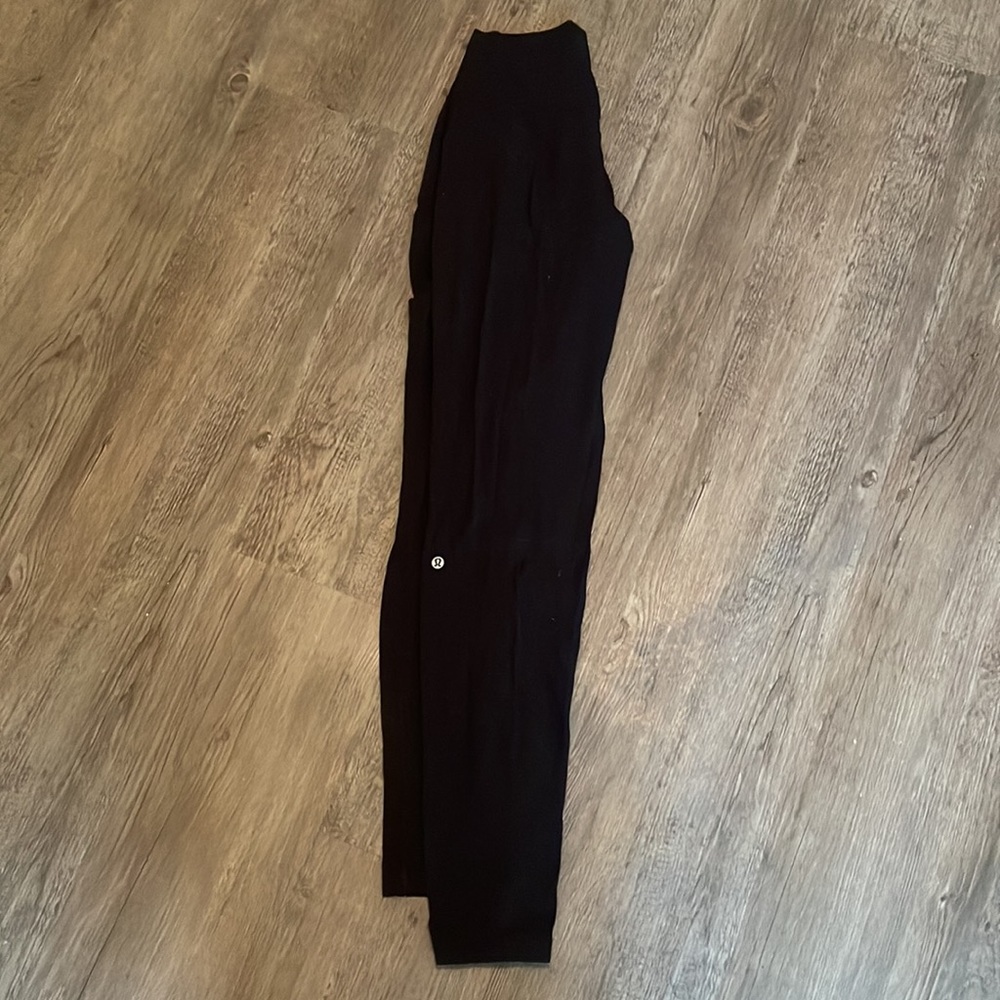 Lululemon full length leggings size 6